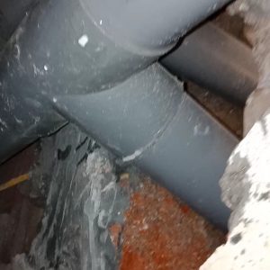 Sửa đường ống nước bục vỡ rò rỉ tại nhà Hà Nội giá rẻ